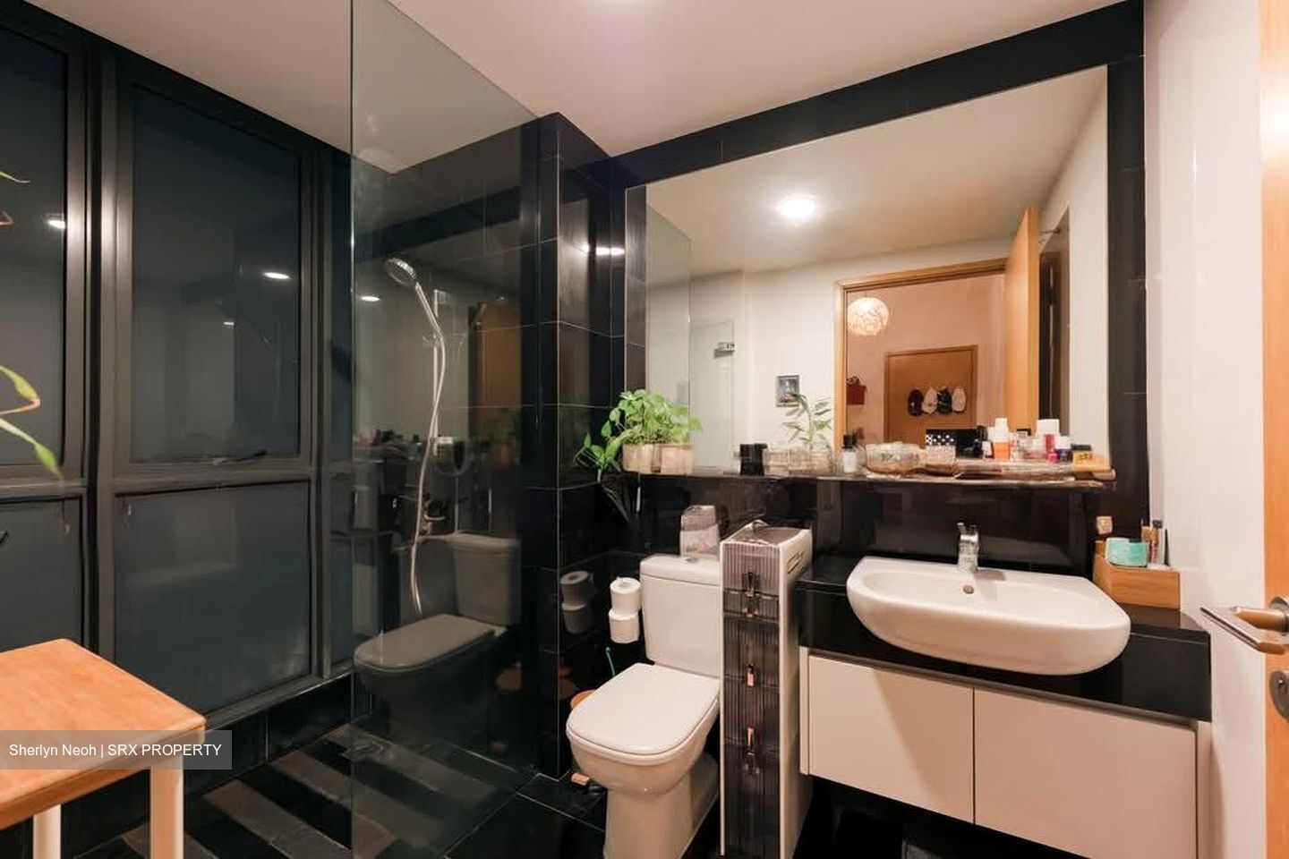 Skysuites 17 (D12), Apartment #558607261